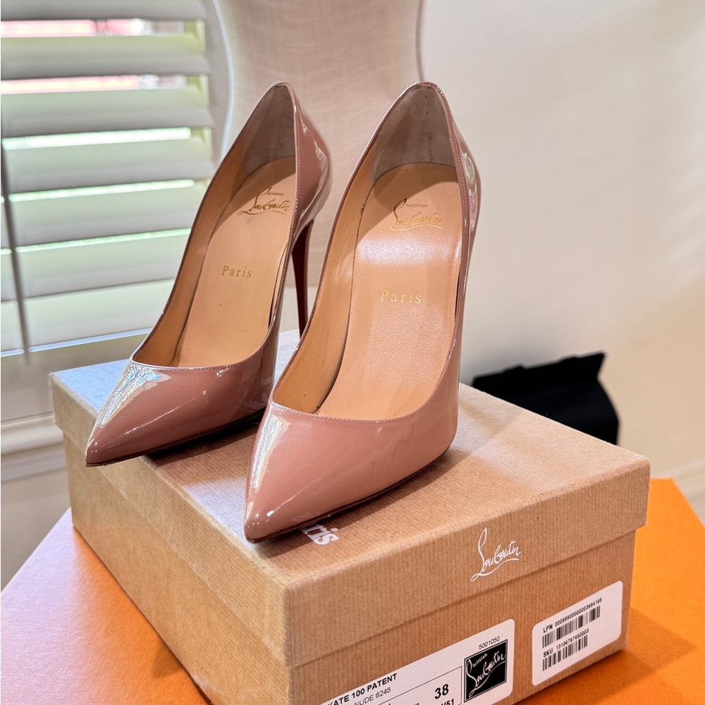 Christian Louboutin Women's Patent Leather Pumps - Nude